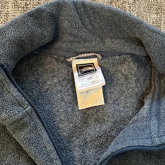 North face medium 1/4 zip fleece jacket - Picture 4 of 5